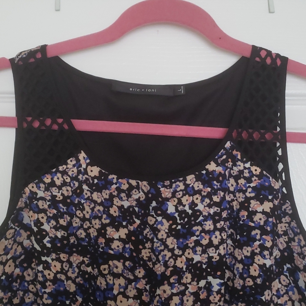 Dress - Picture 2 of 4